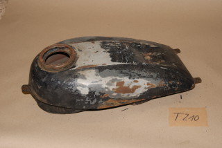 Kraftstofftank T210